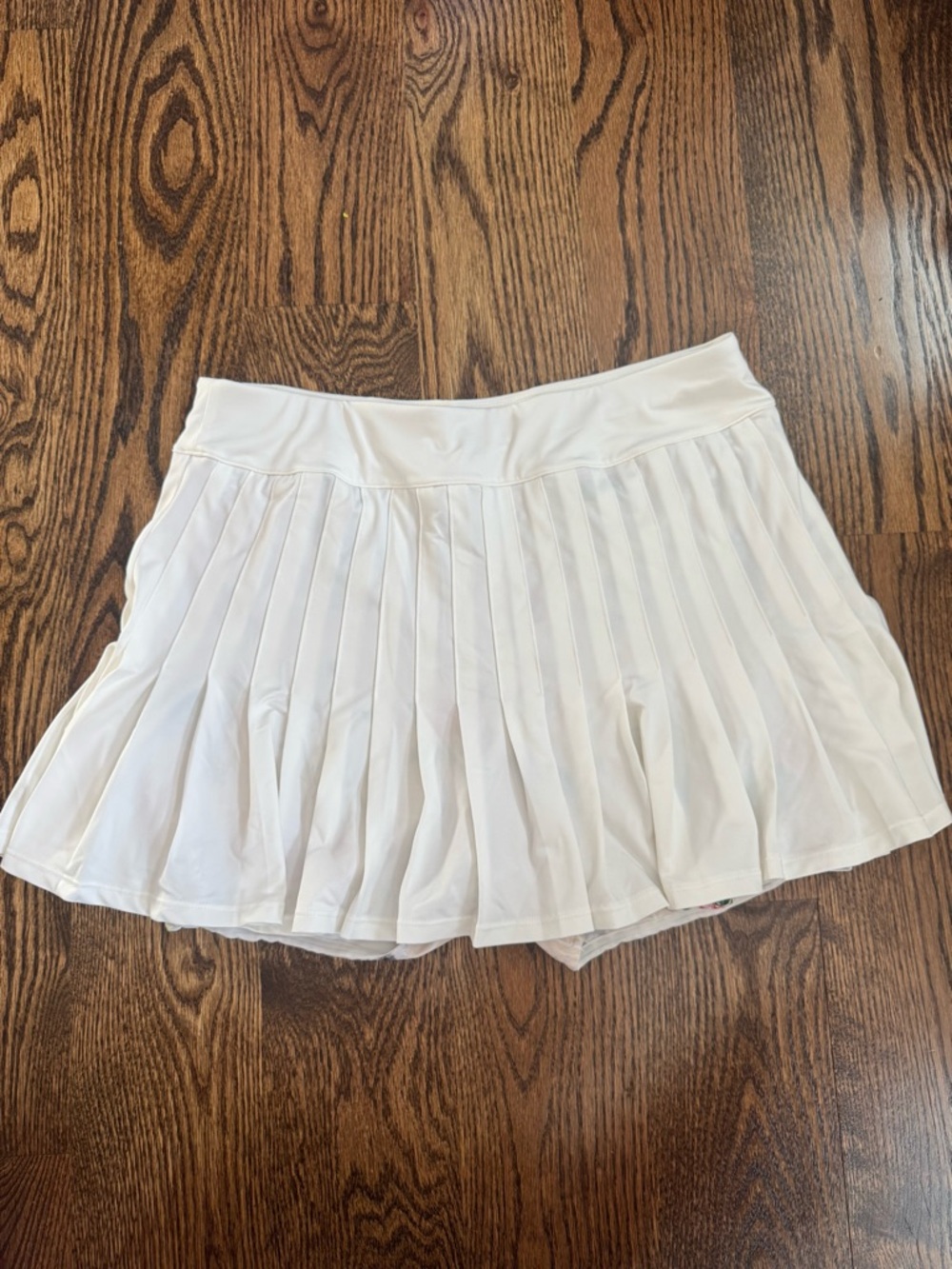 Tuckernuck Sport White Pleated Tennis Skort with Built-In Shorts